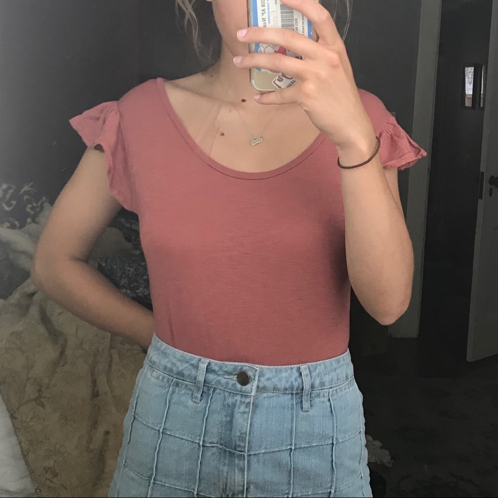 Ruffle sleeve bodysuit